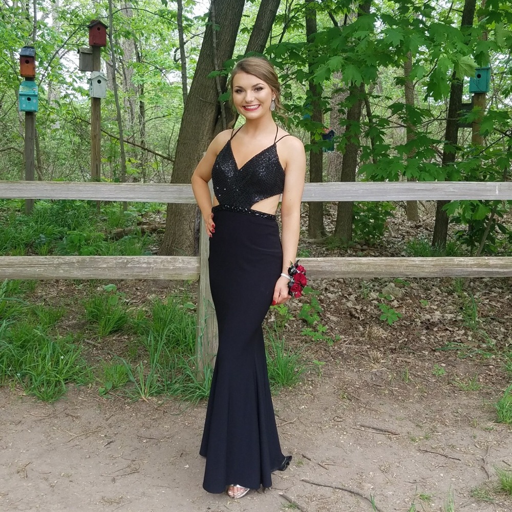 Faviana prom dress